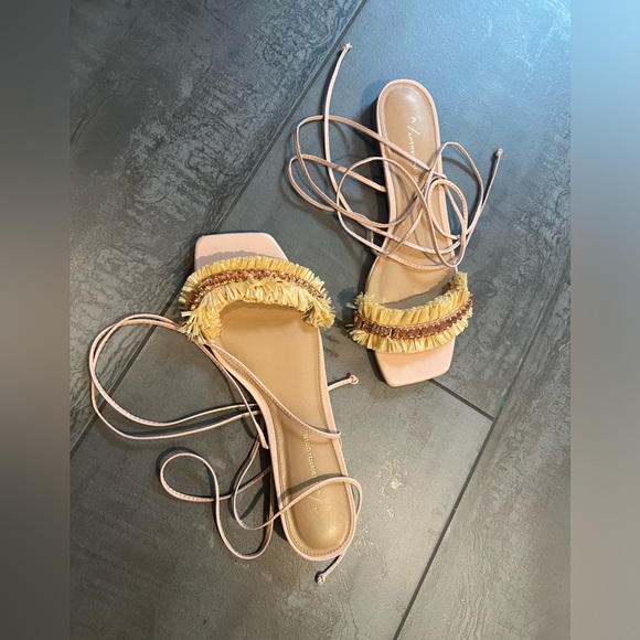 Anthropologie Jewel Embellished Tie Up Pink/Rose Raffia Square Toe Sandals Sz 40 - Picture 4 of 11